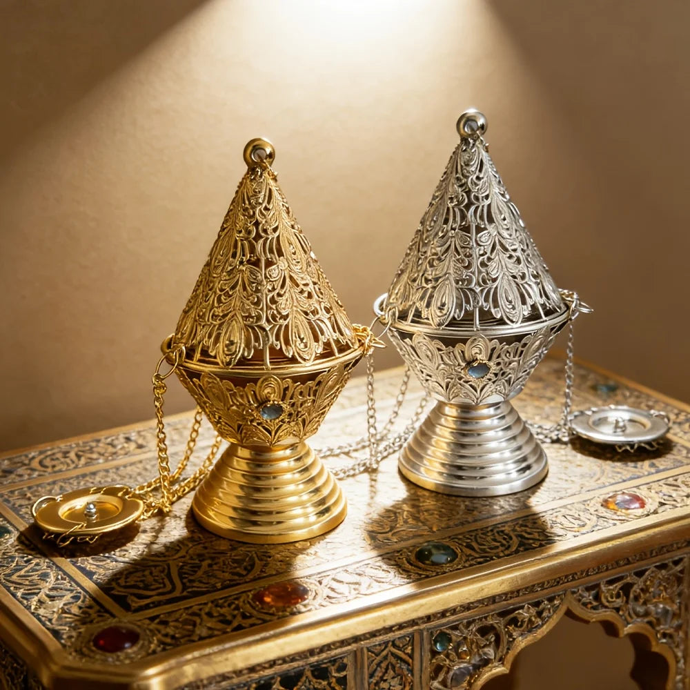 Hanging Gold And Silver Incense Burners, Gold Carved Metal Incense Burners With Hanging Chains, Home Meditation Aromatherapy Orn
